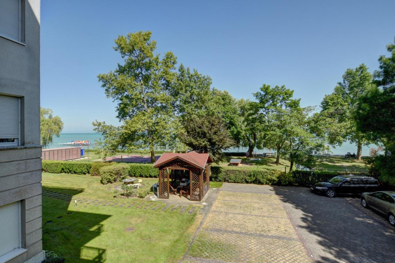 Bella Golden Beach Siofok Exterior photo